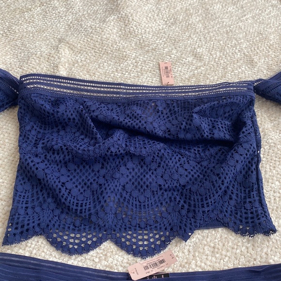 2pc SMALL BRALETTE AND PANTIES SET VICTORIAS SECRET VERY SEXY COLLECTION - Picture 4 of 7